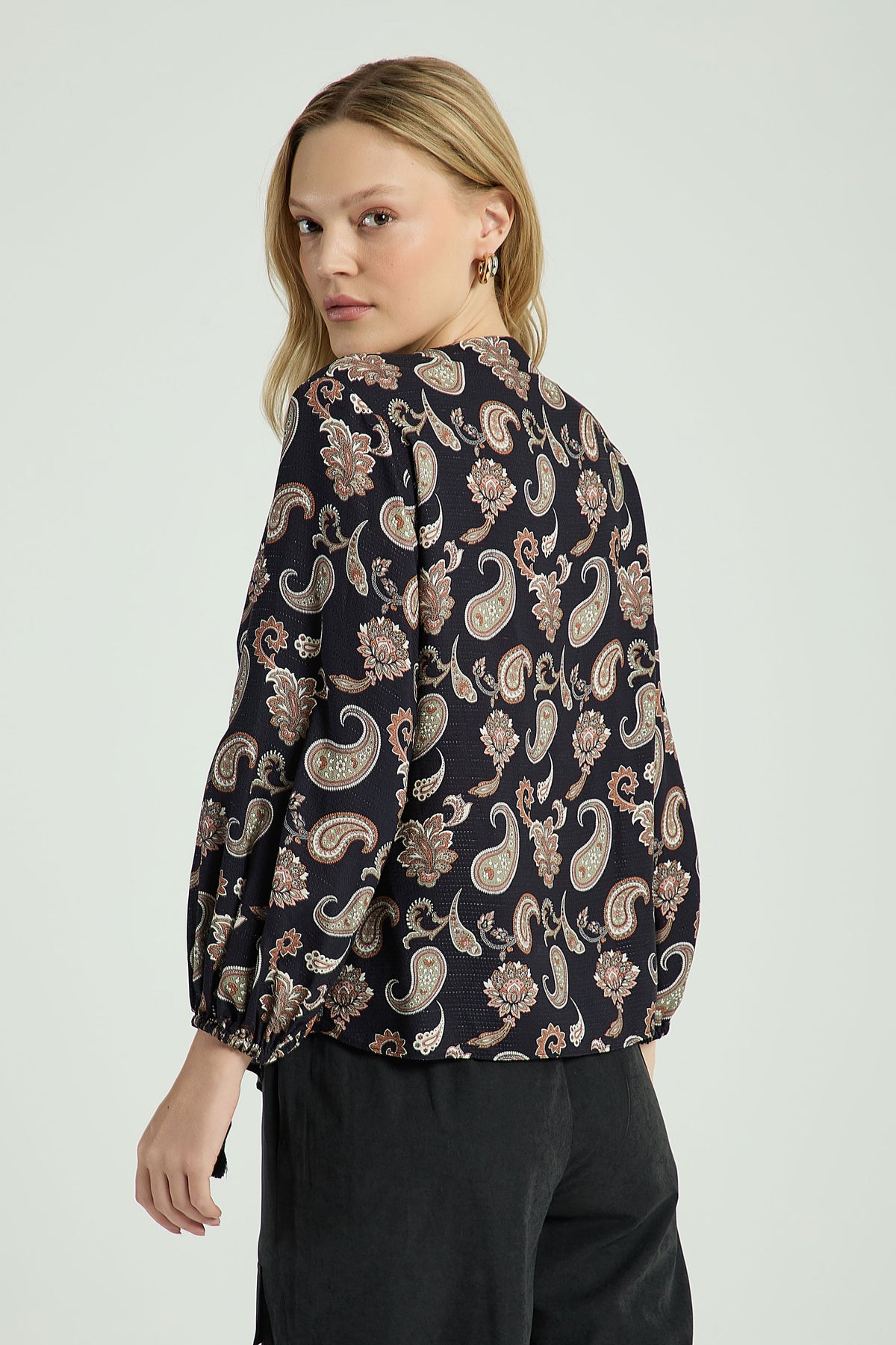EST FLORAL PAISLEY