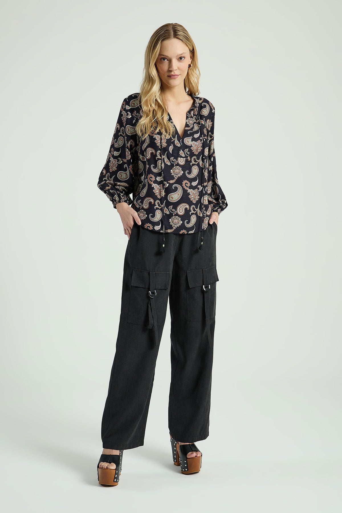 EST FLORAL PAISLEY