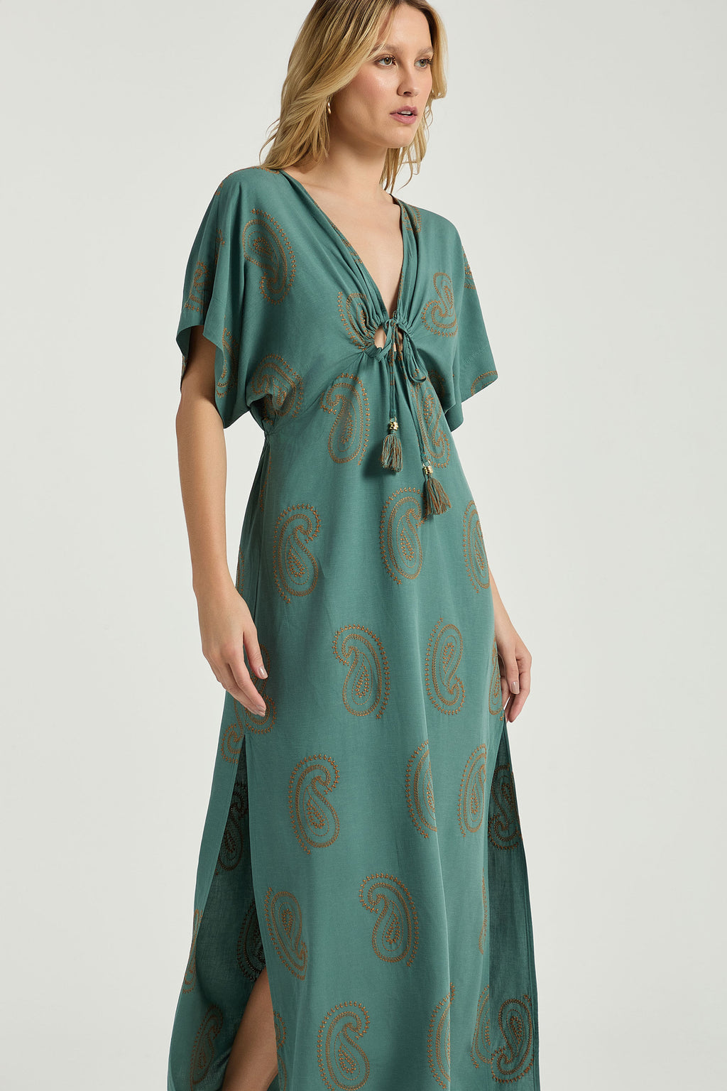 GREEN