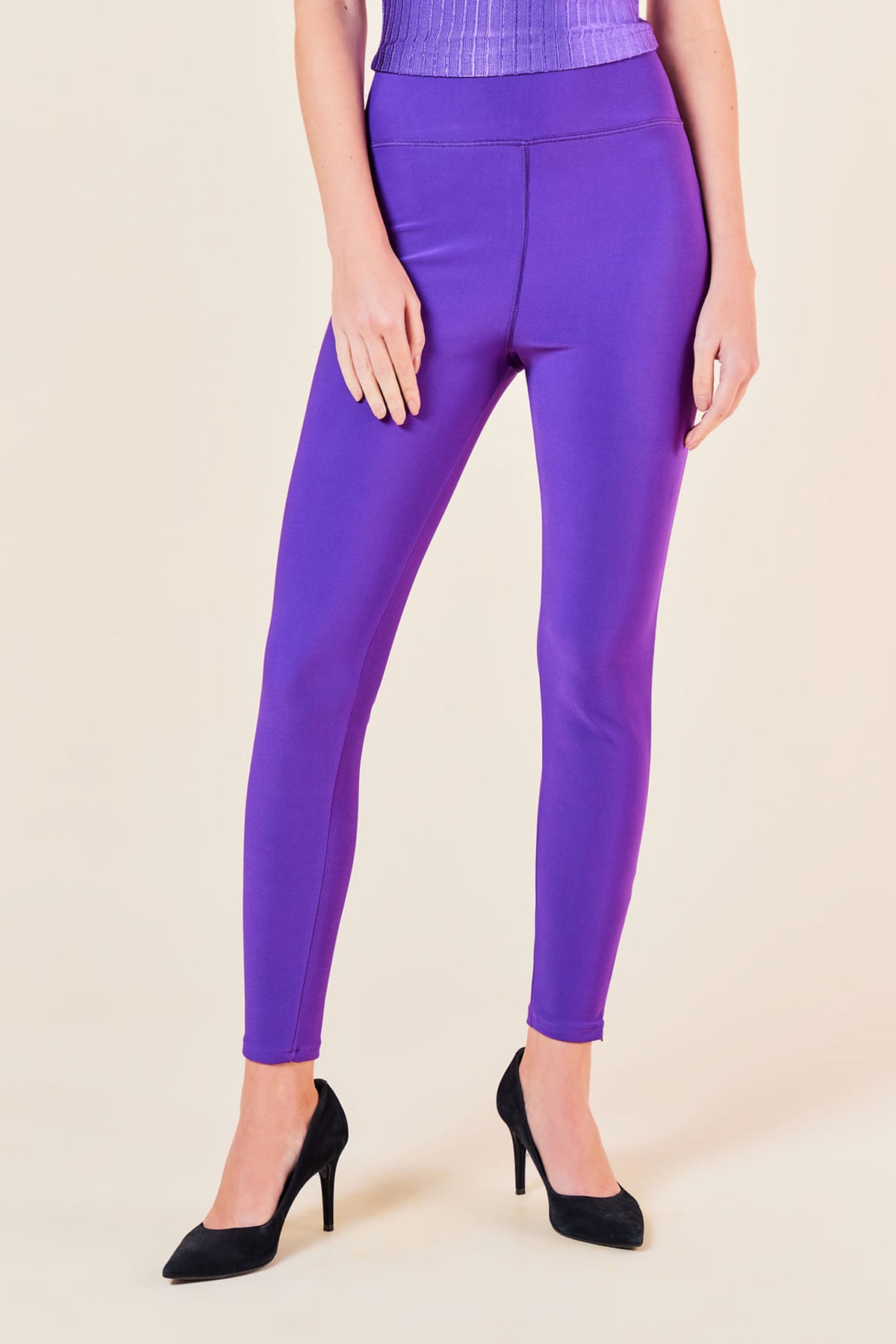 ULTRA VIOLETA