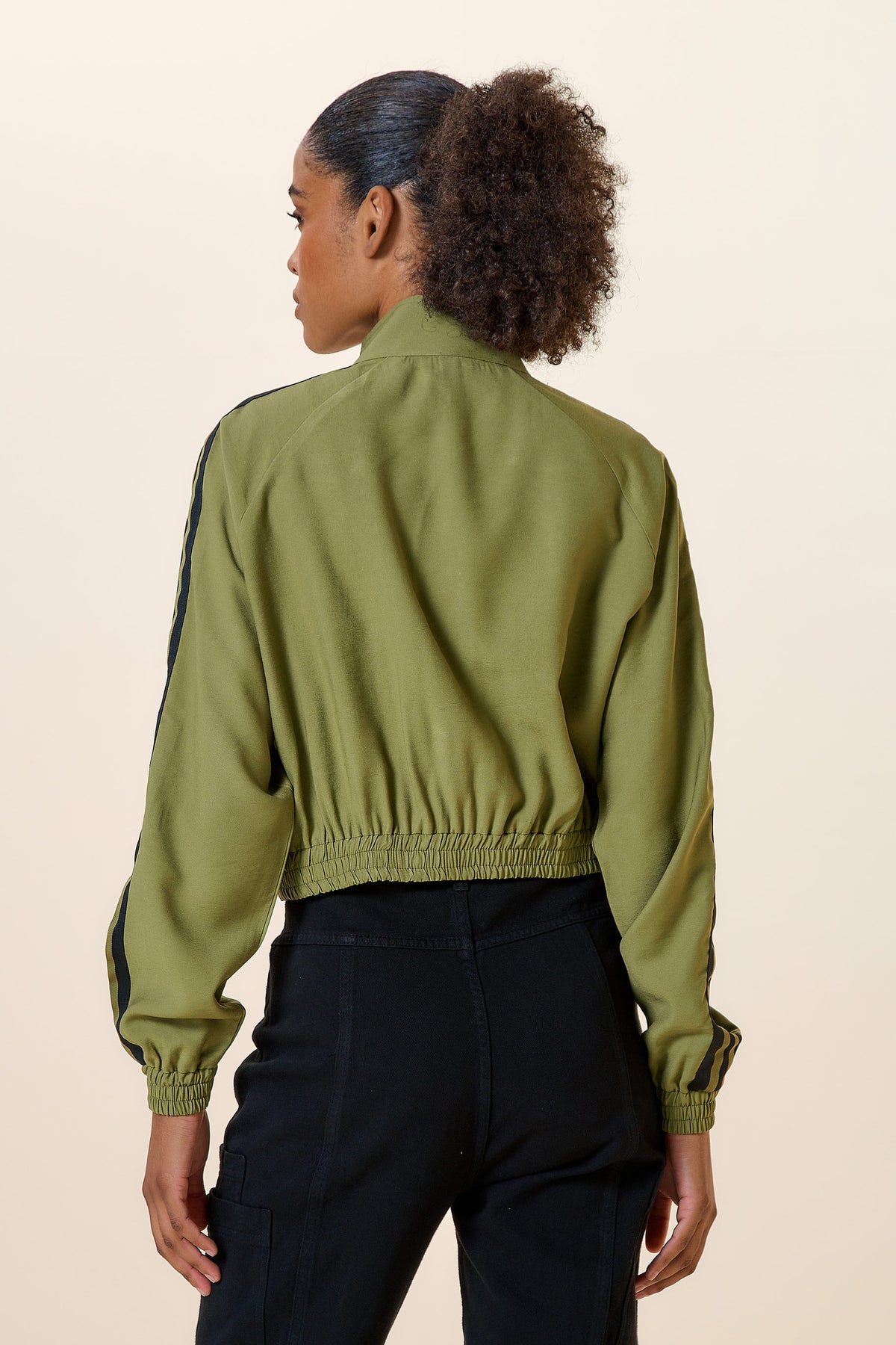VERDE ESCURO