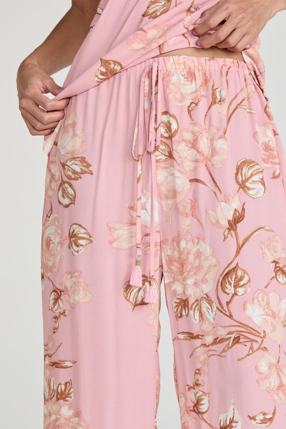 EST FLORAIS CAPRI