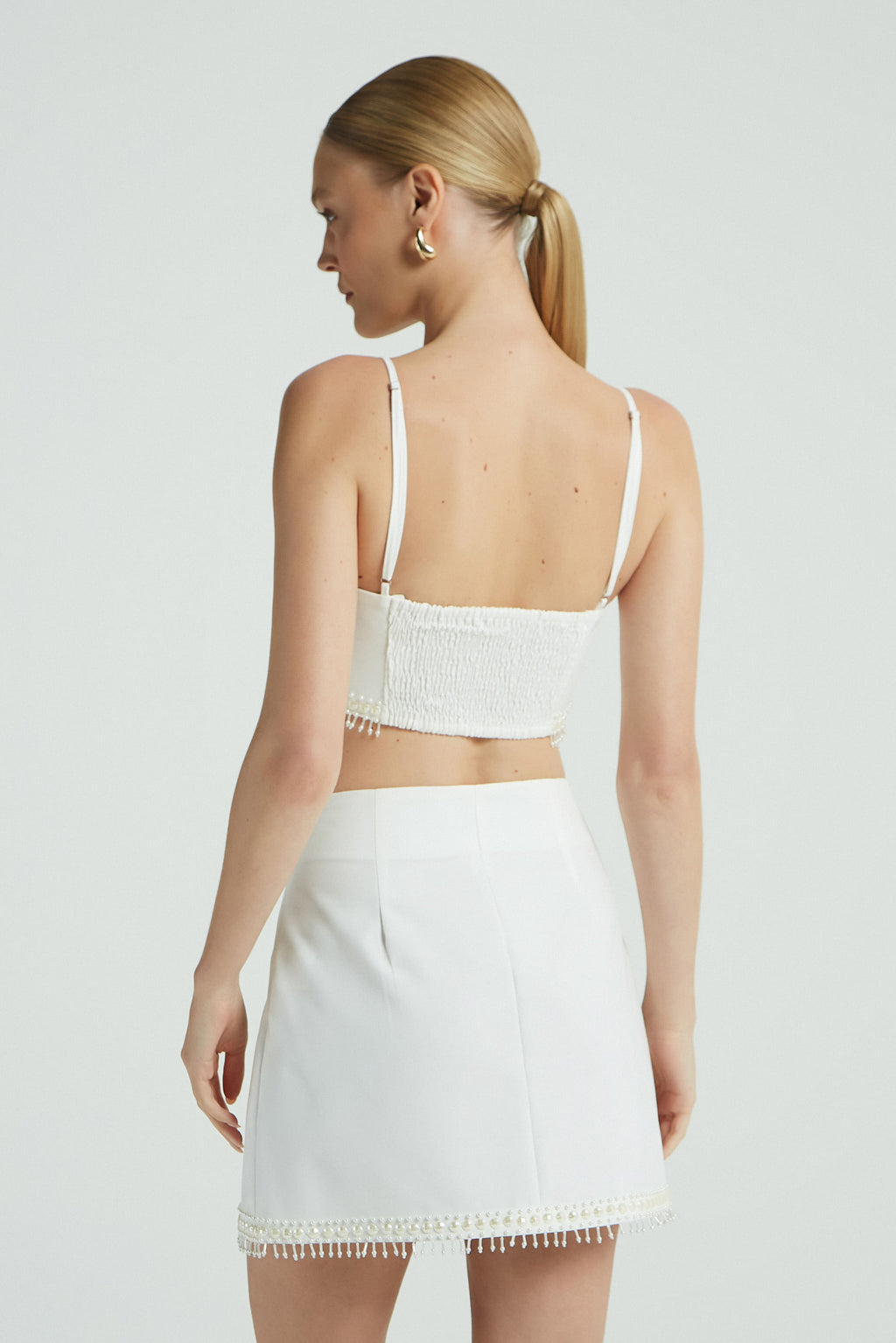 OFF WHITE