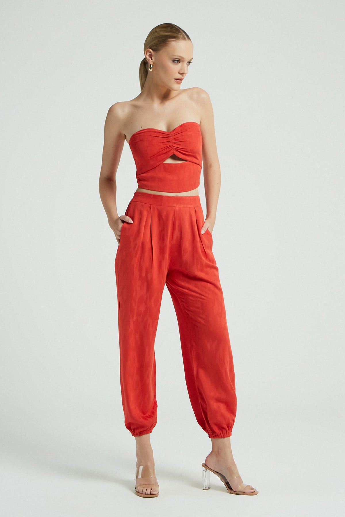 VERMELHO