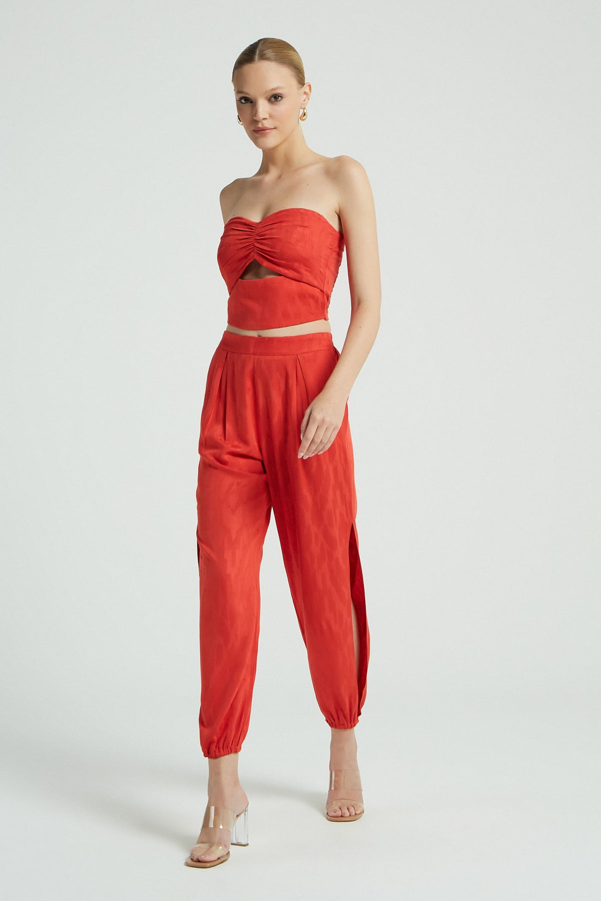 VERMELHO