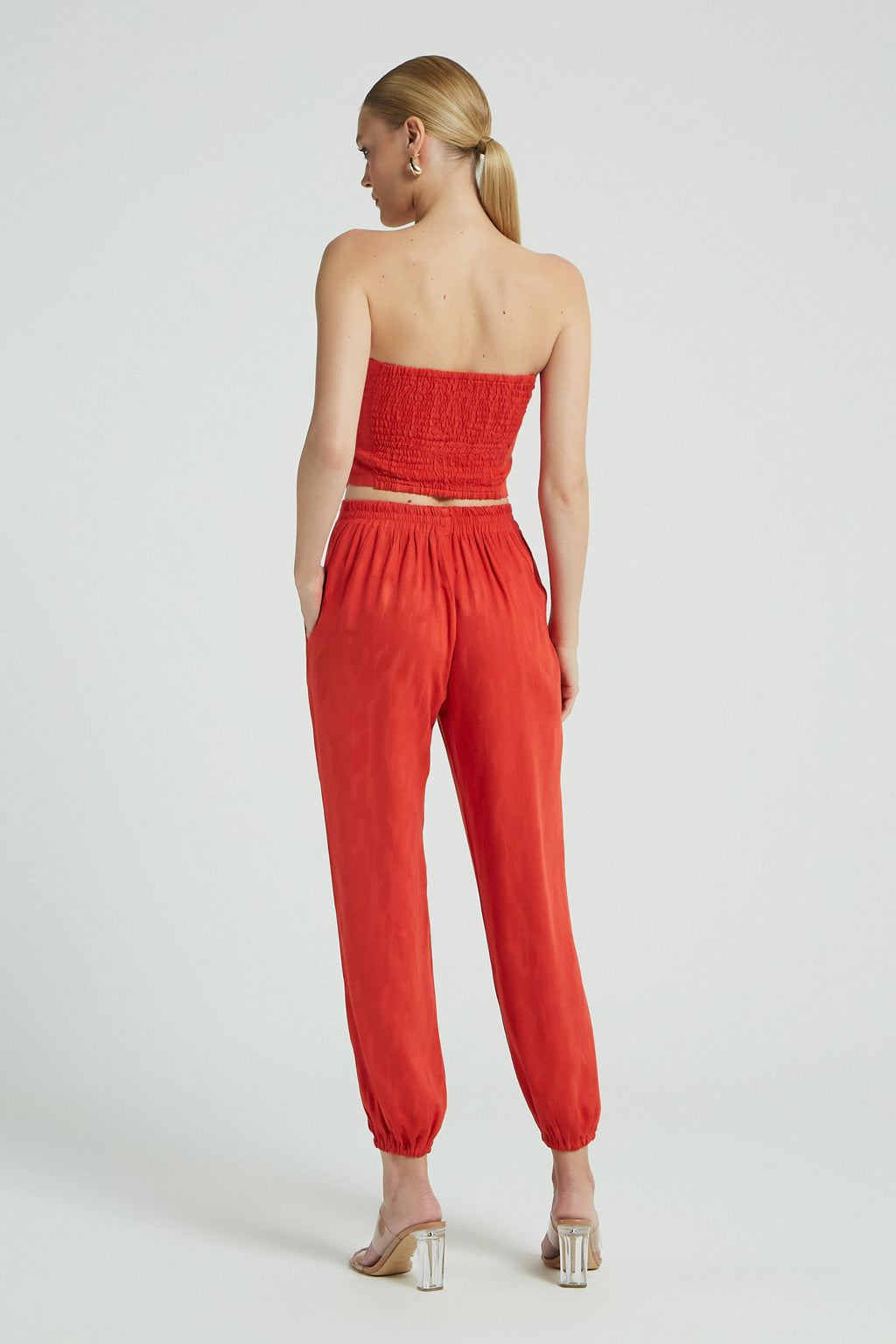 VERMELHO
