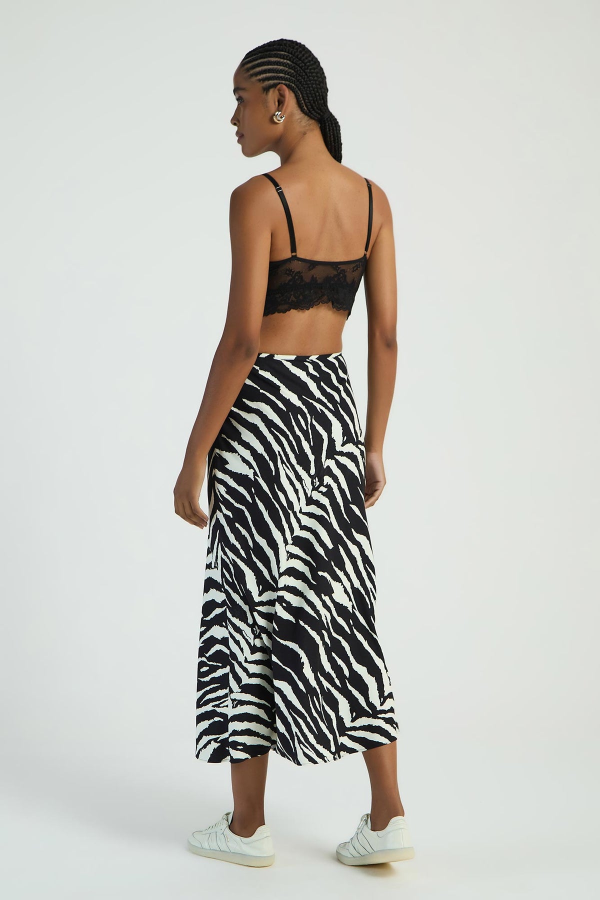 EST ZEBRADA