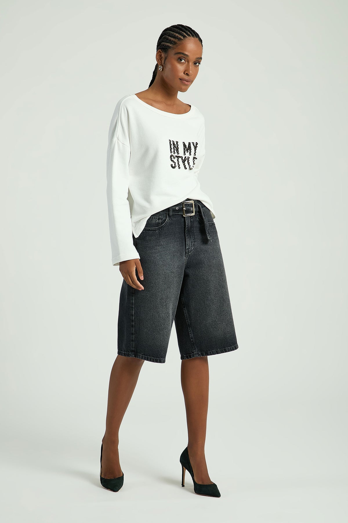 OFF WHITE
