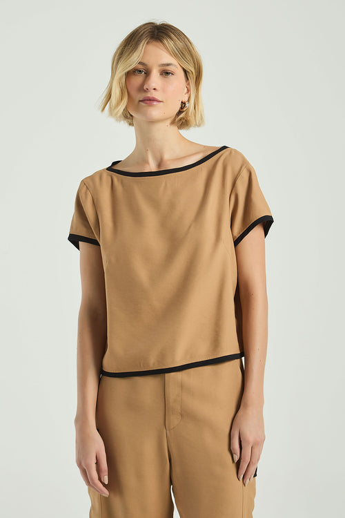 BEGE ESCURO / PRETO