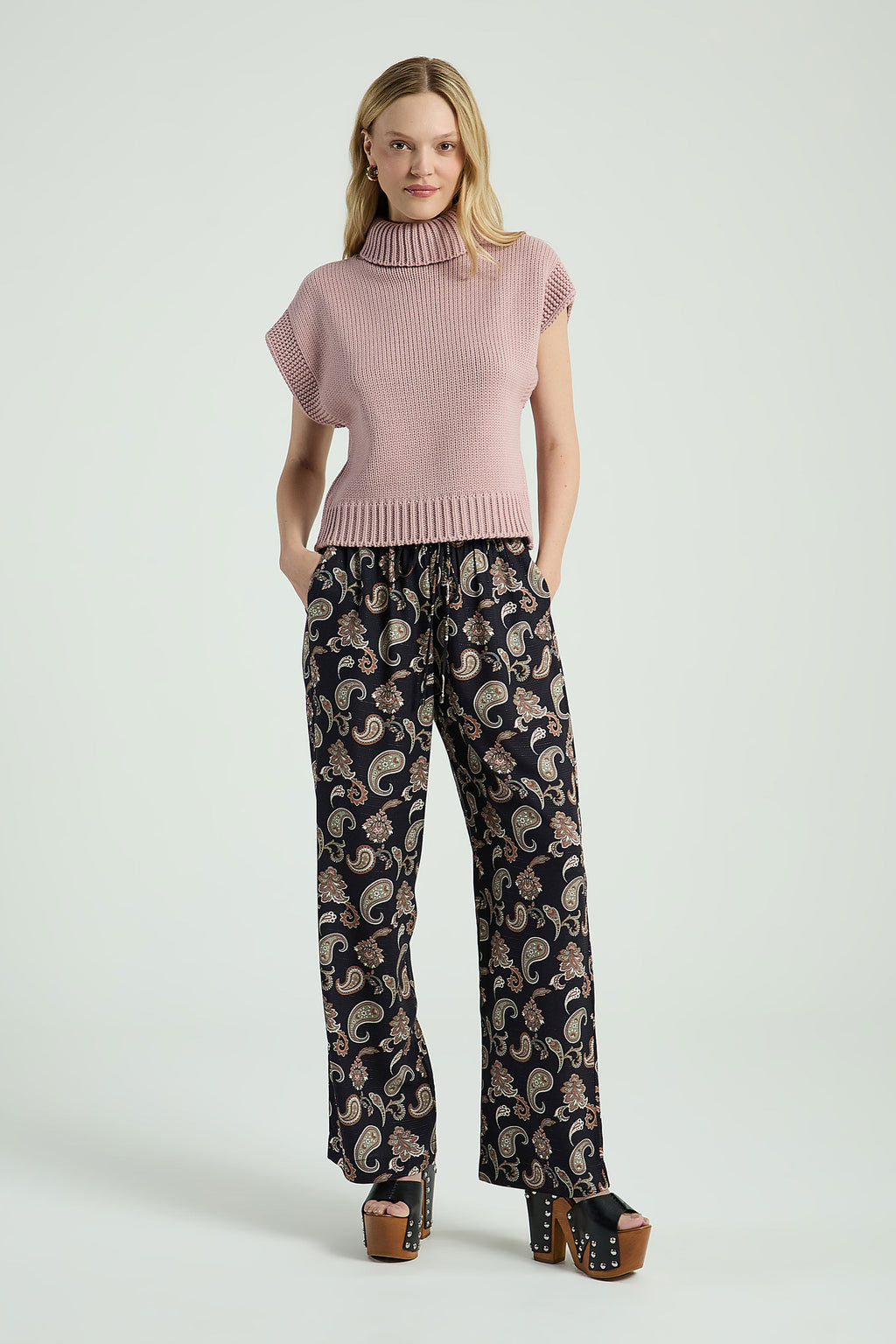 EST FLORAL PAISLEY