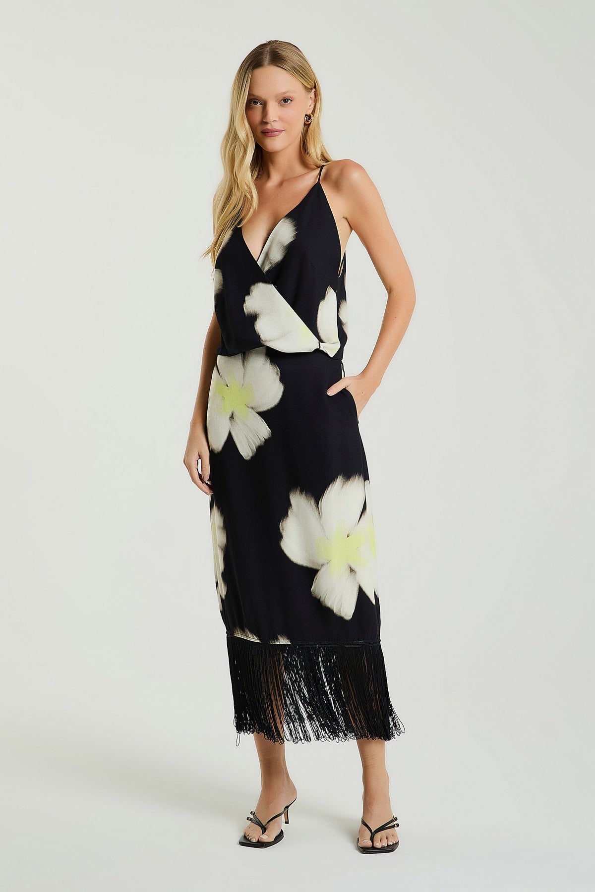 EST FLORAL BLUR
