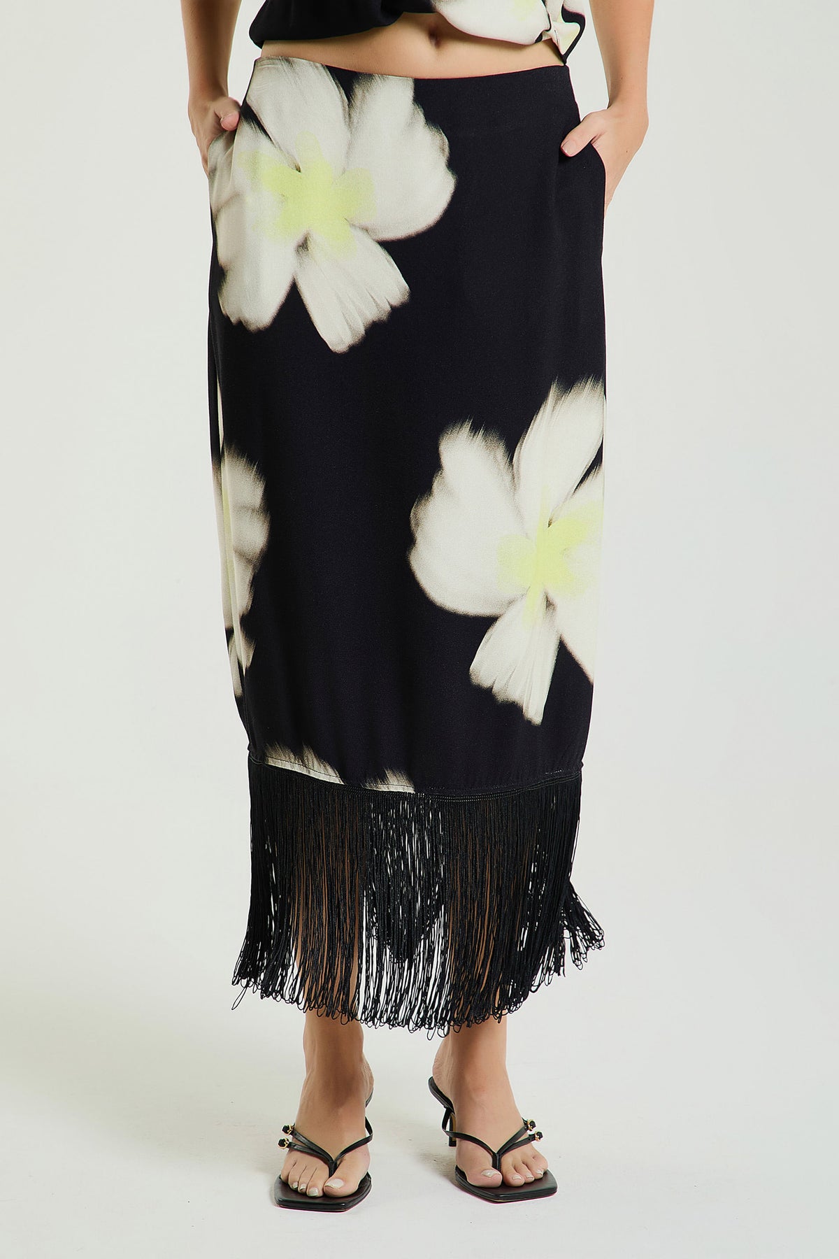EST FLORAL BLUR