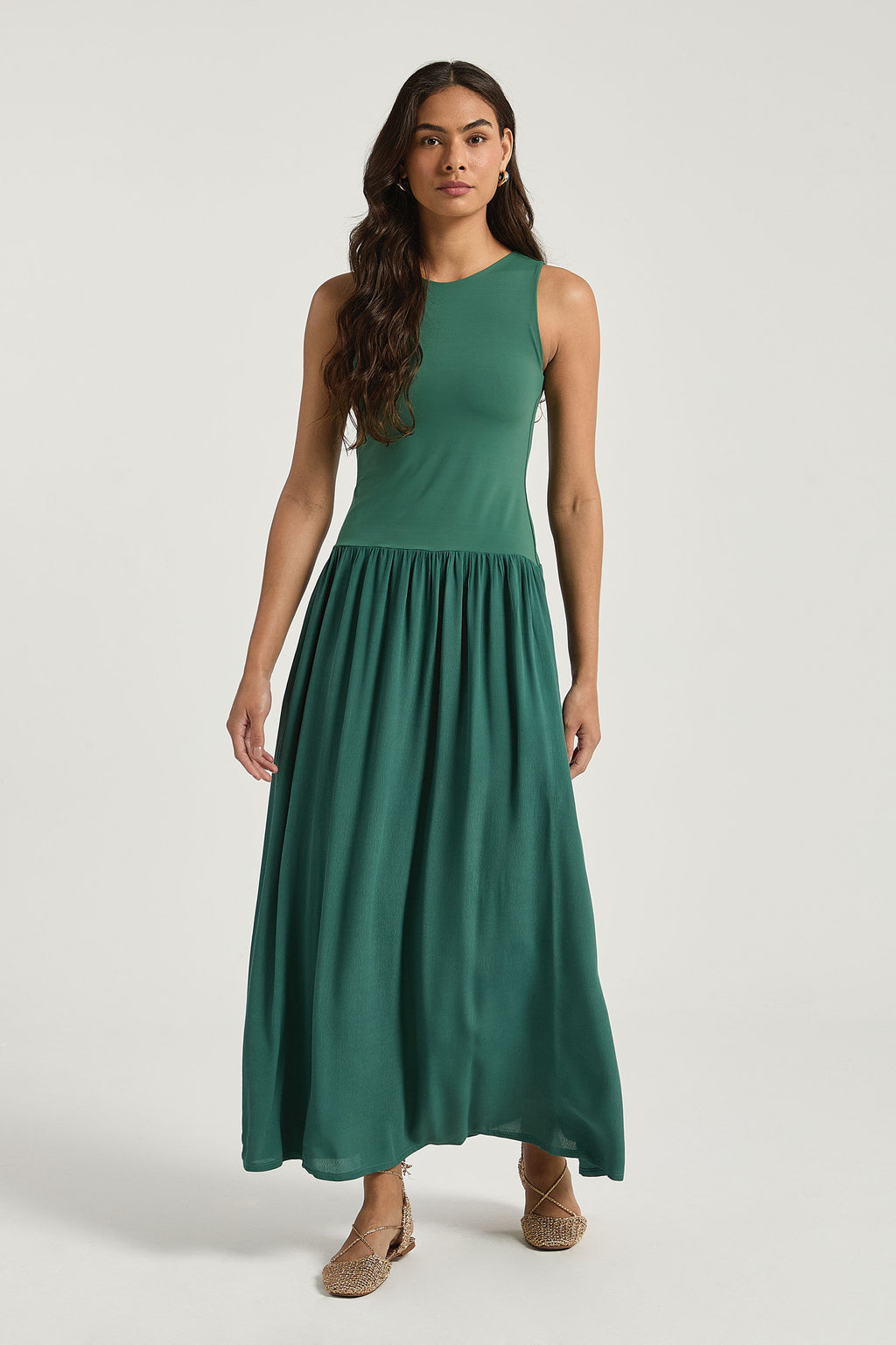 GREEN