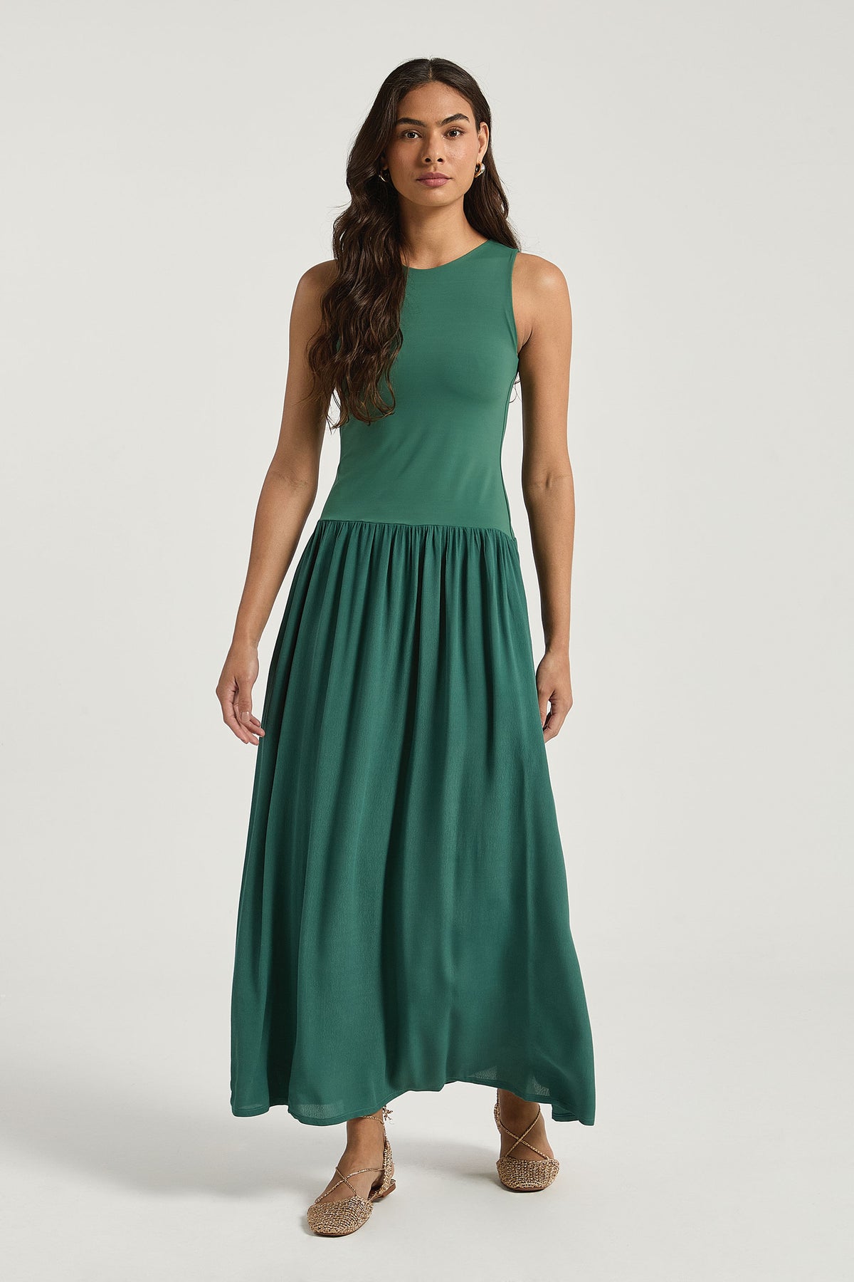 GREEN