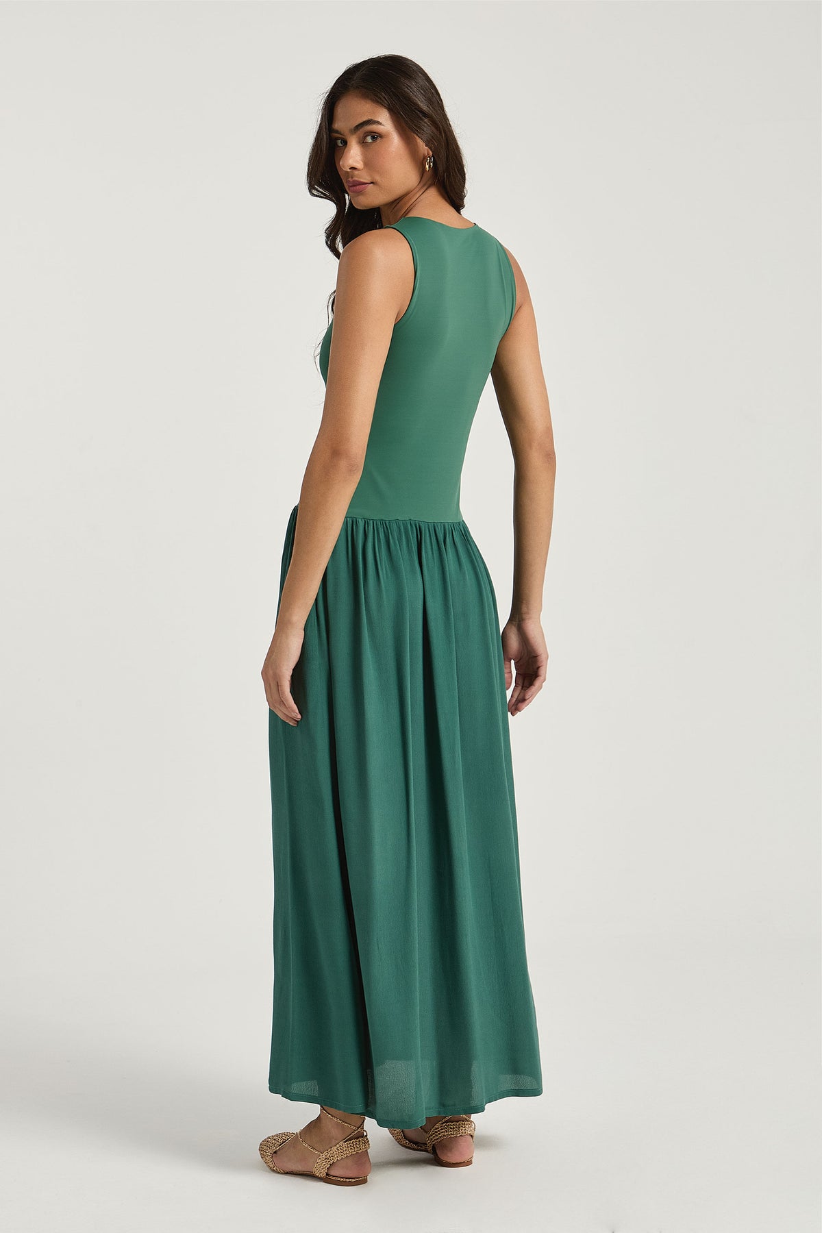 GREEN