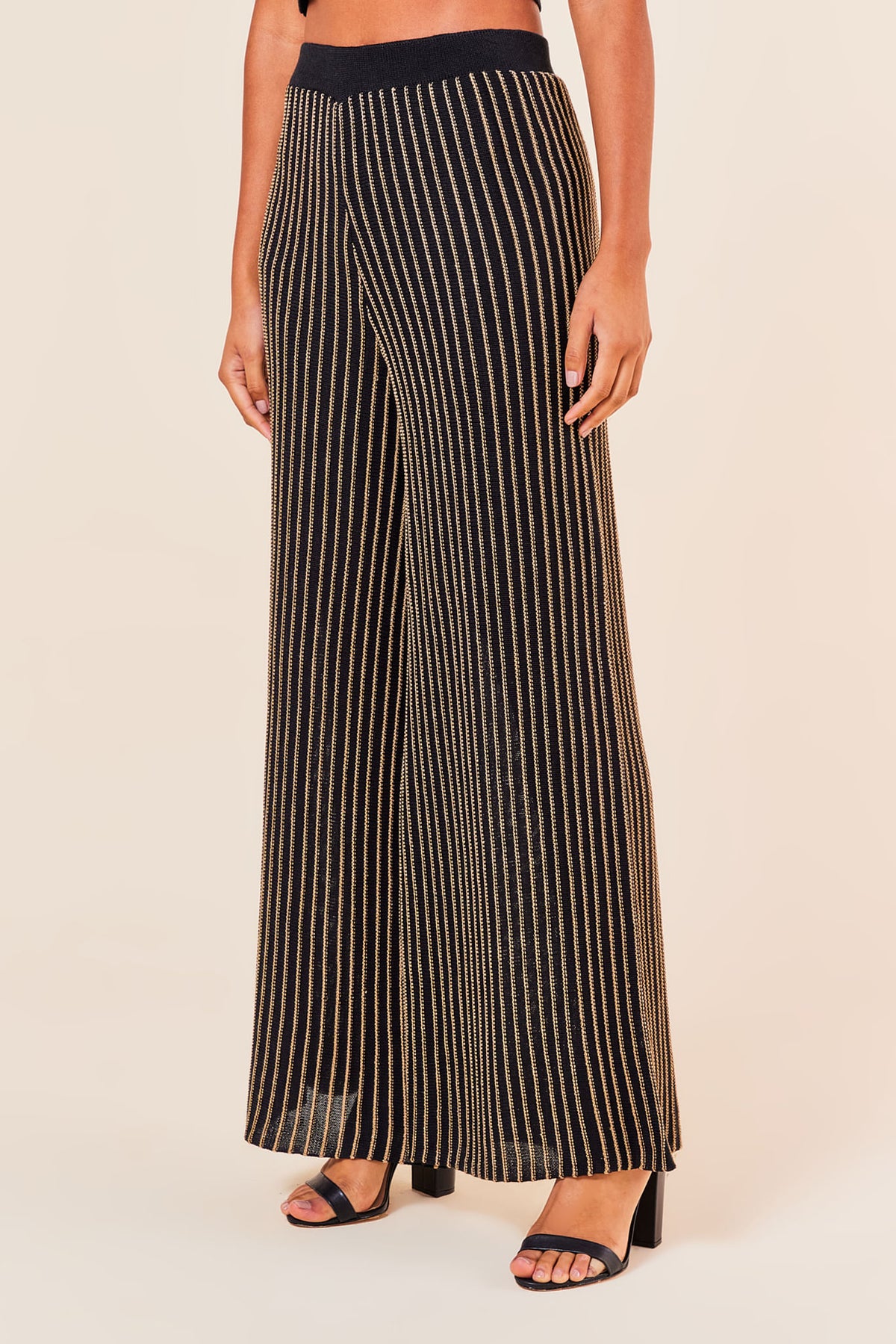 PRETO / DOURADO