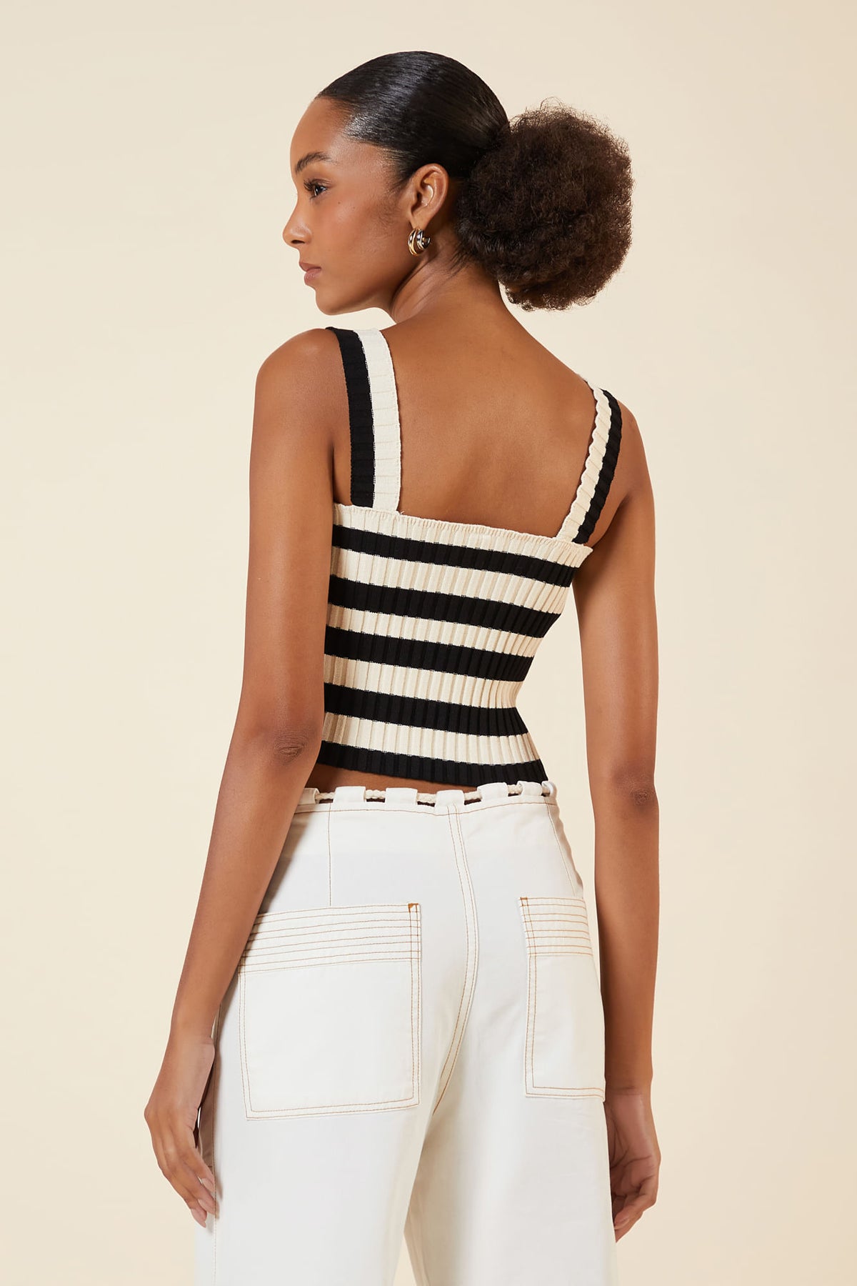 PRETO / CREME