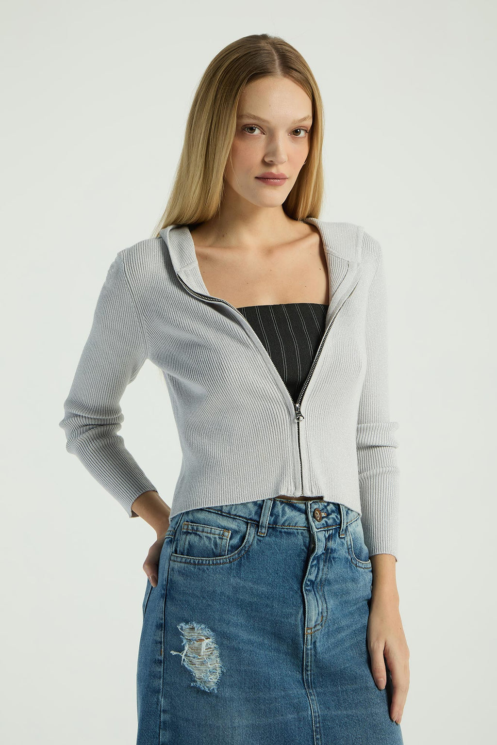 GRAY