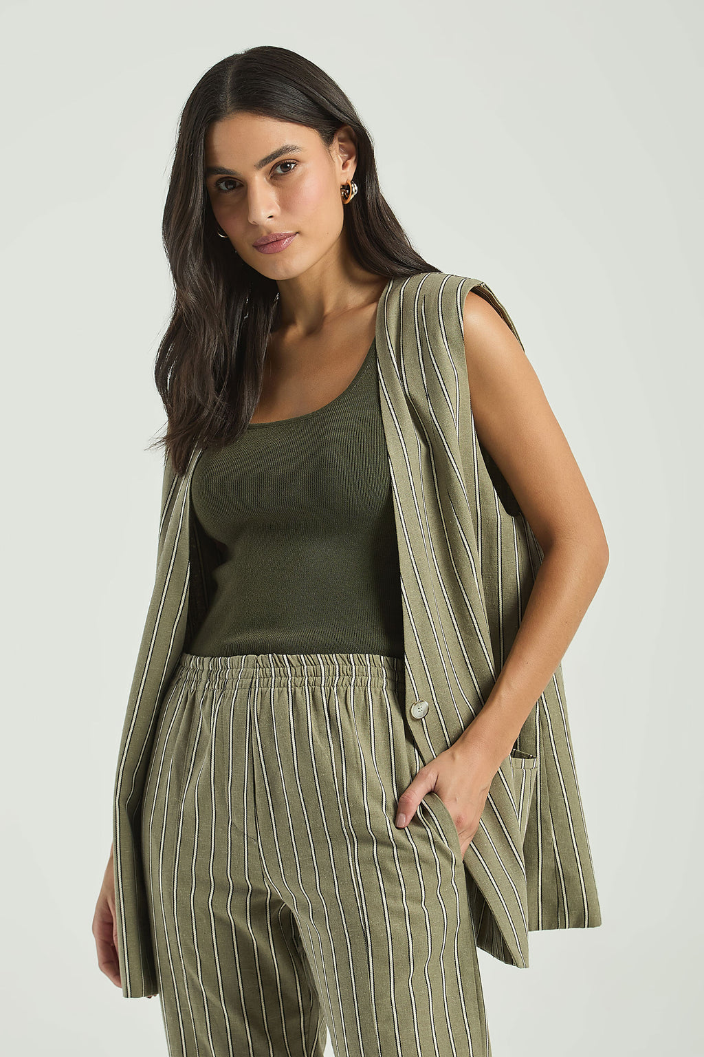 VERDE ESCURO