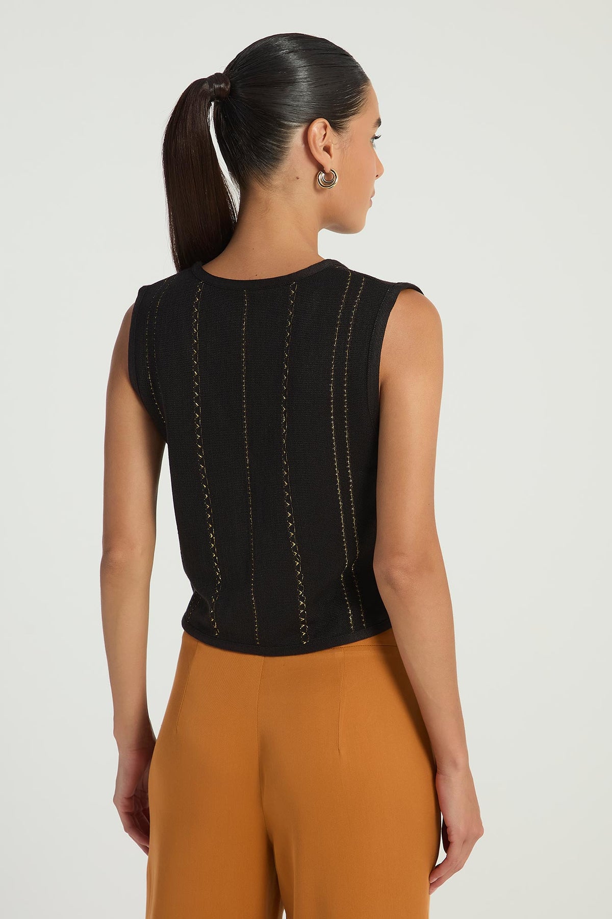 PRETO / DOURADO