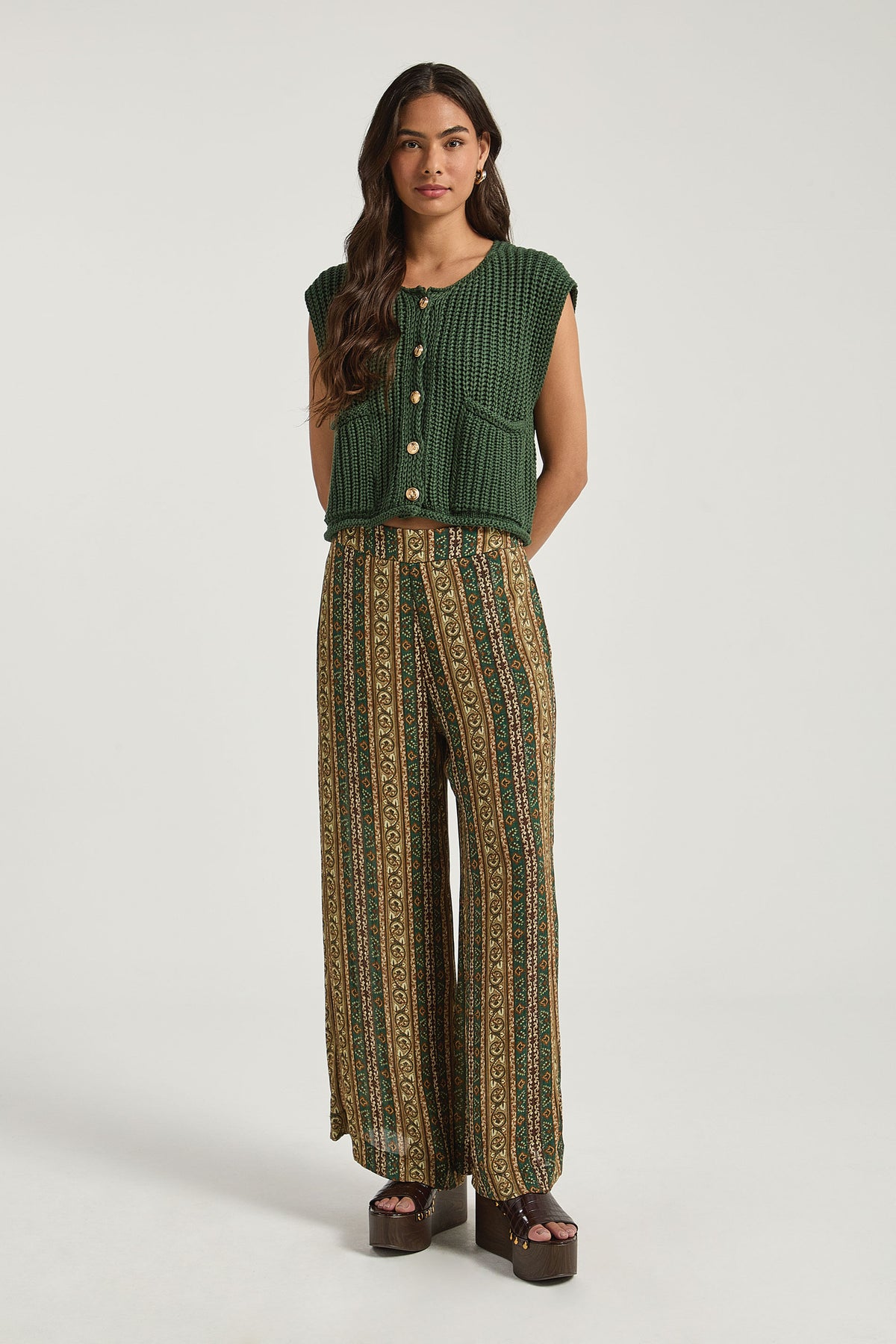 GREEN