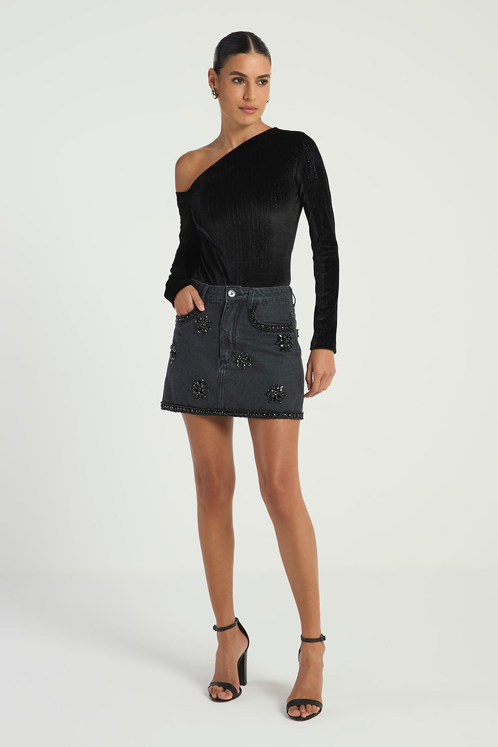 BLACK JEANS