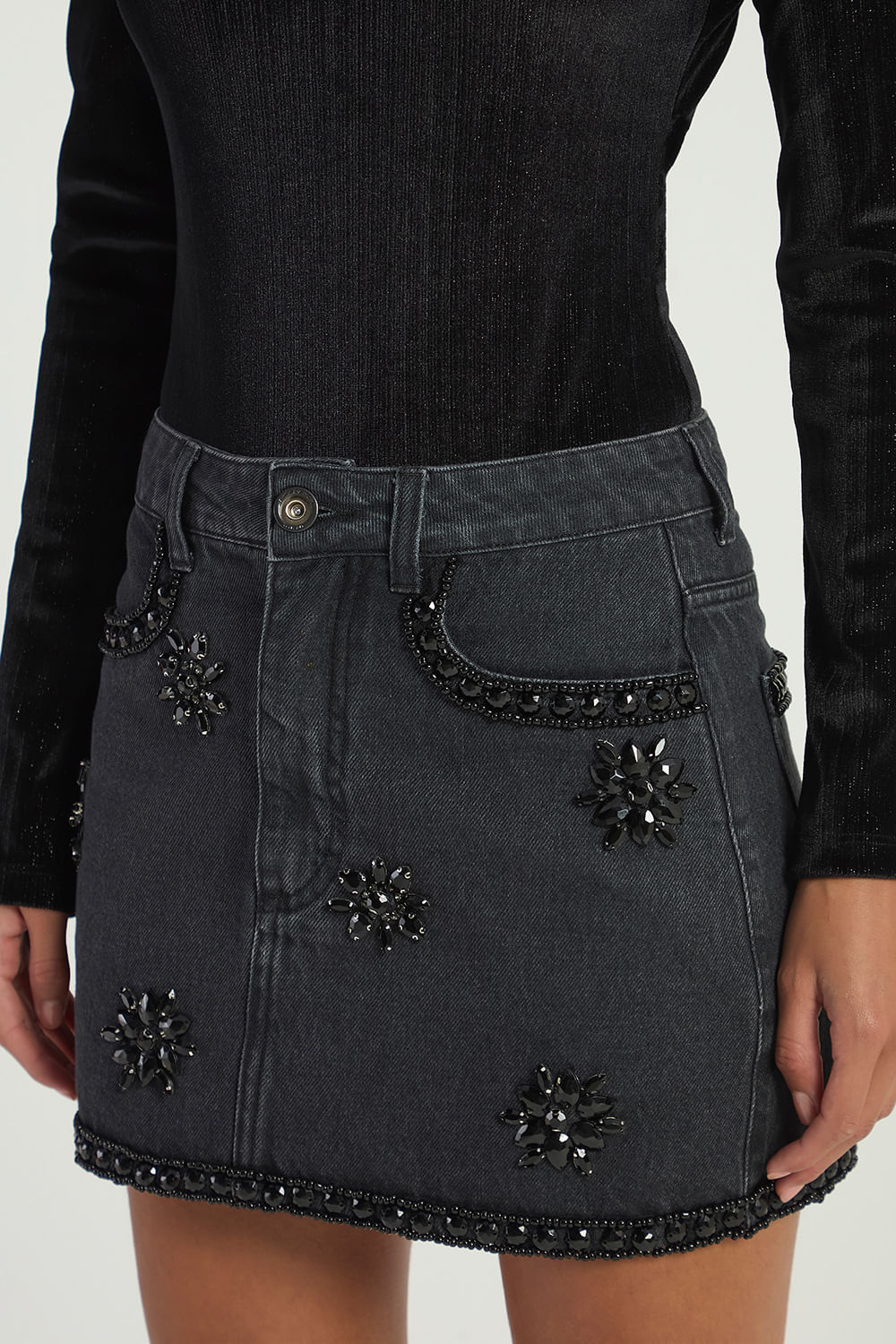 BLACK JEANS