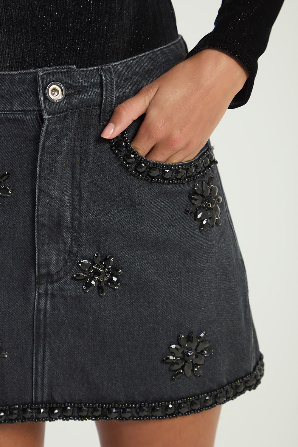 BLACK JEANS