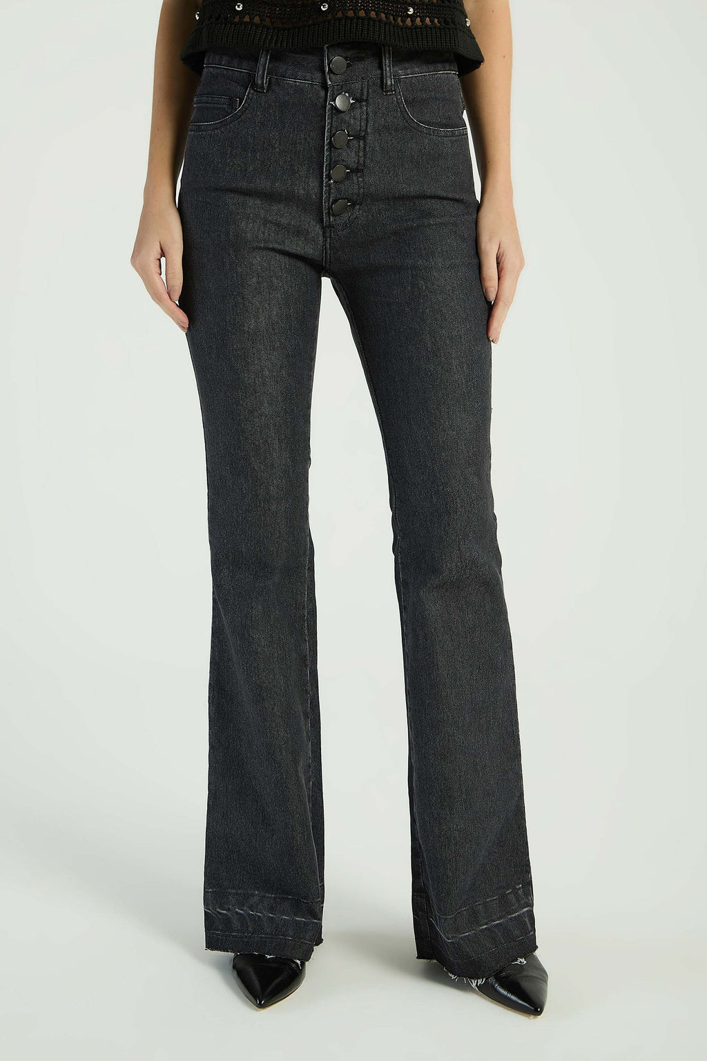 BLACK JEANS