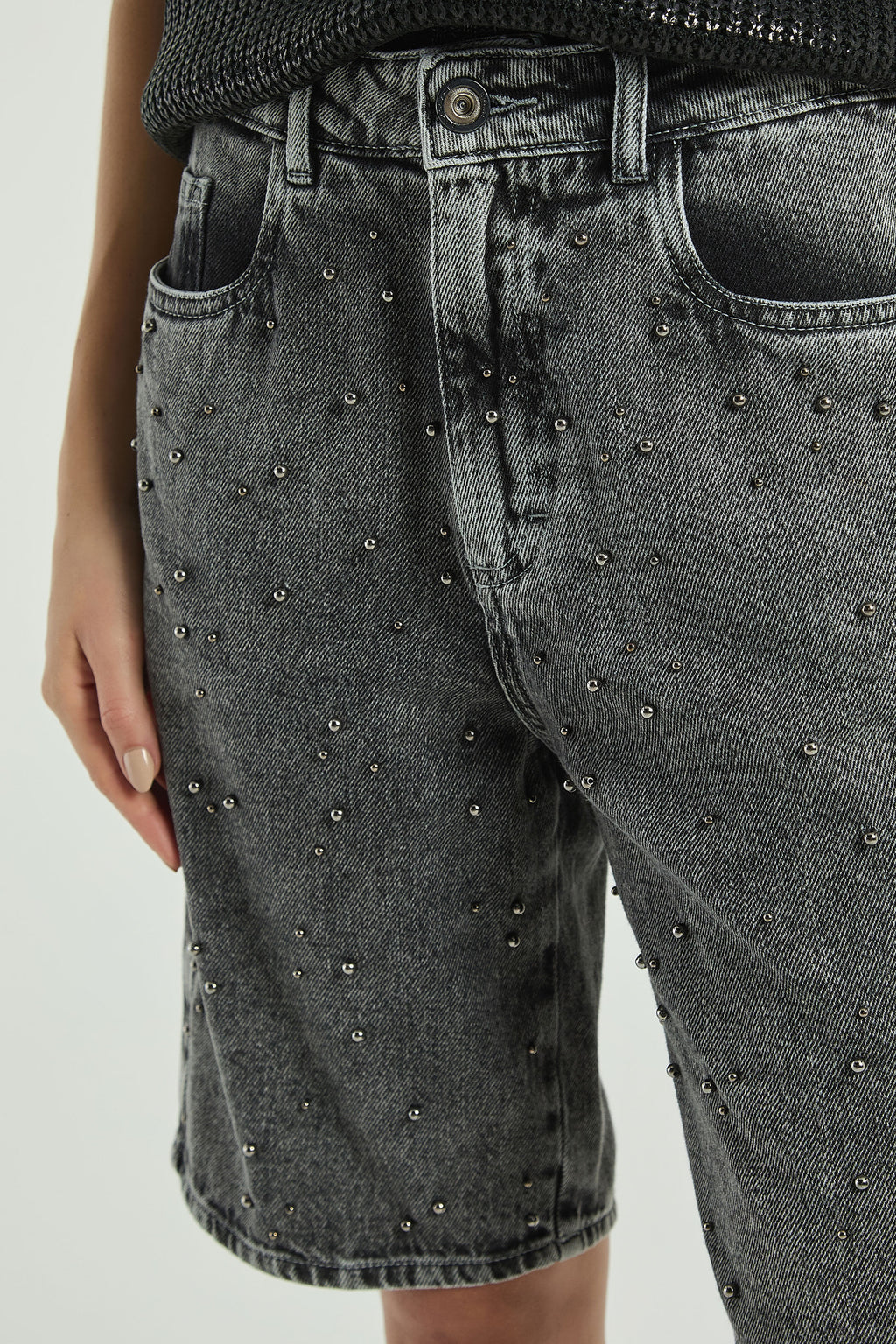 BLACK JEANS