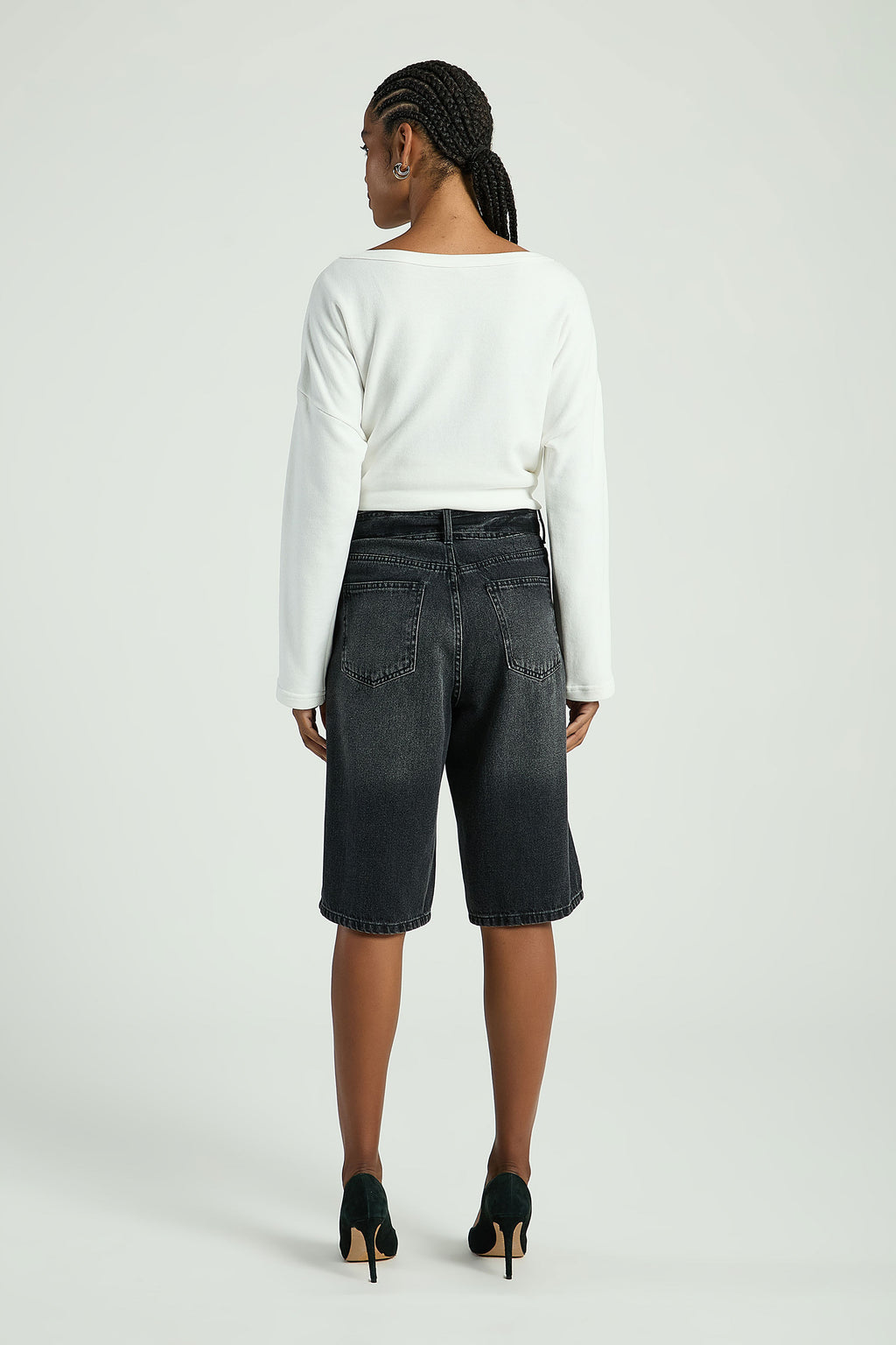 BLACK JEANS