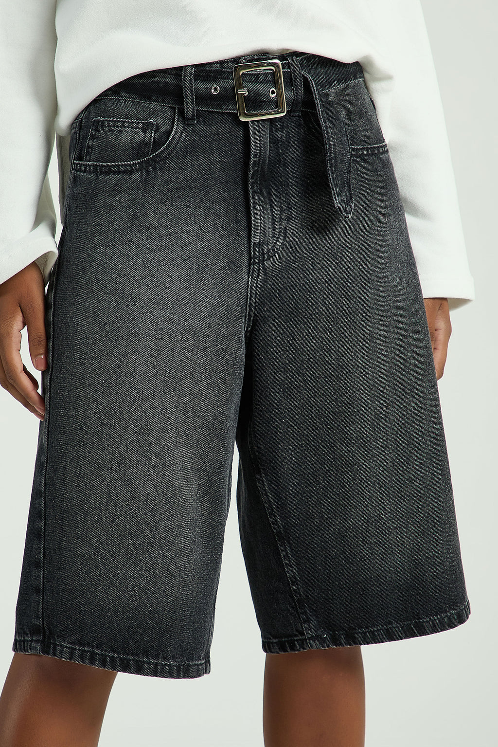 BLACK JEANS