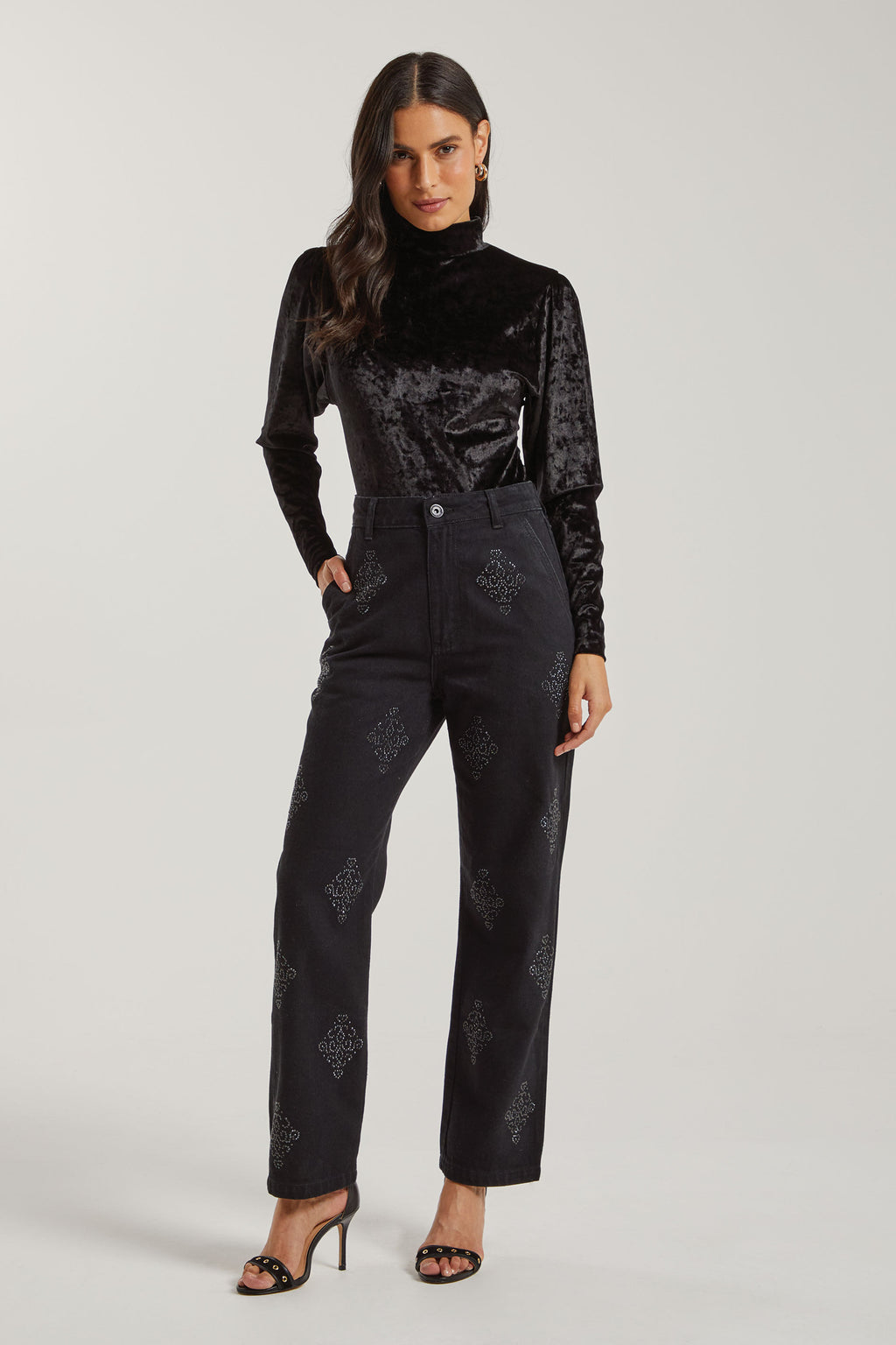 BLACK JEANS