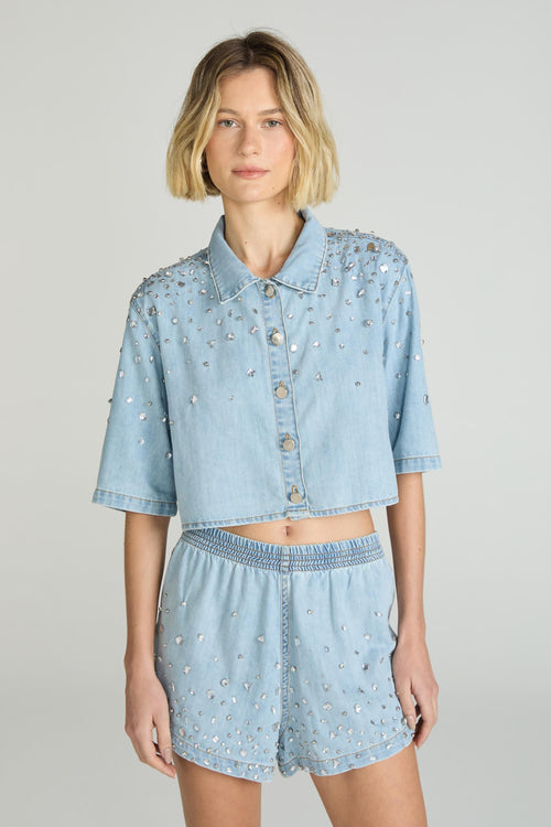 SHORT JEANS ELÁSTICO BORDADO - JEANS CLARO